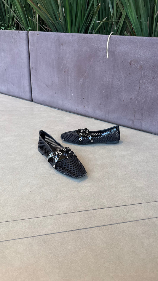 Zapatito de Red con Correas Cruzadas y Ojillos - Black Mesh