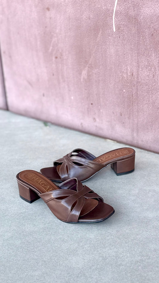 1123 tacón bajito mariposa