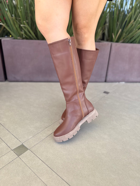 Mod. 3884 Bota de piso larga