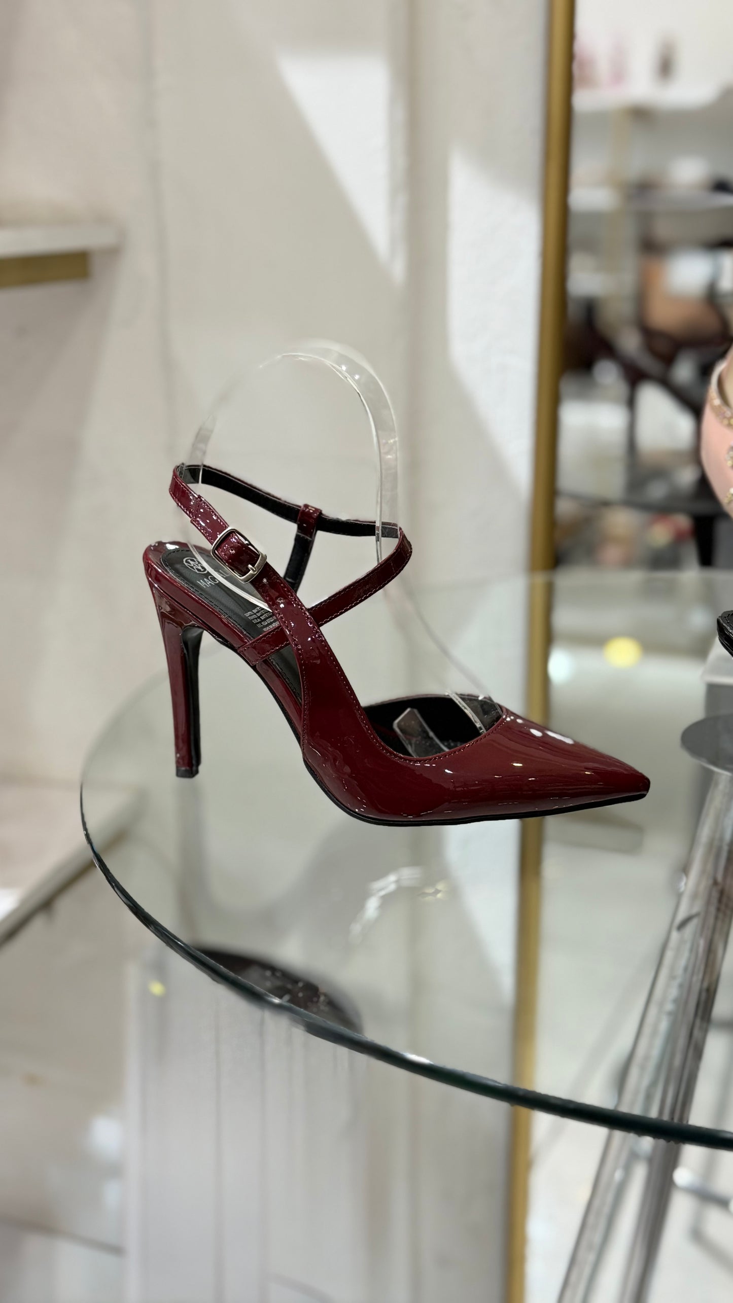 Mod. 2018 stiletto con pulsera