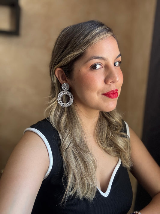 Aretes de Cristal "Glow Majesty" – Máximo Brillo y Elegancia