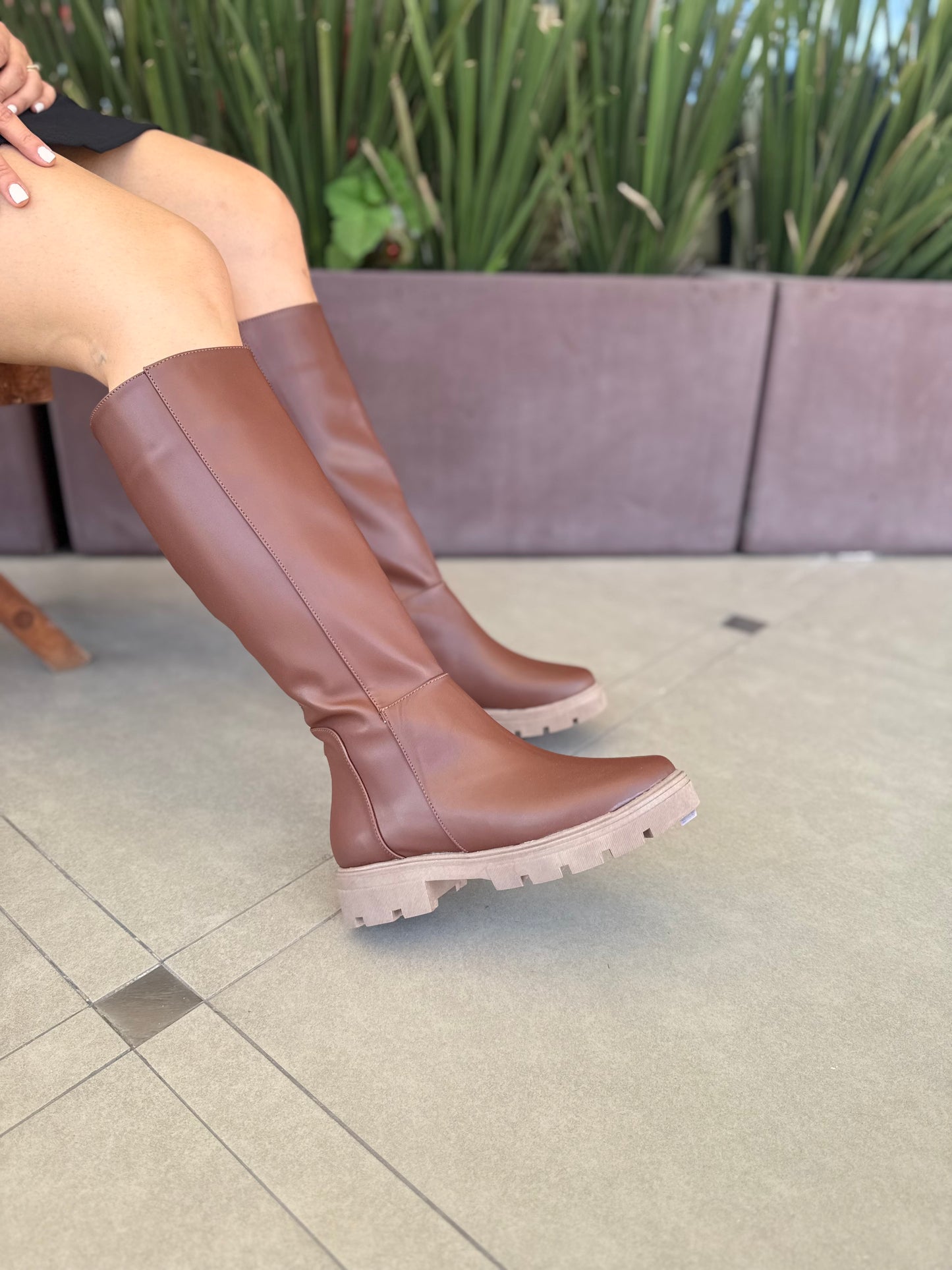 Mod. 3884 Bota de piso larga