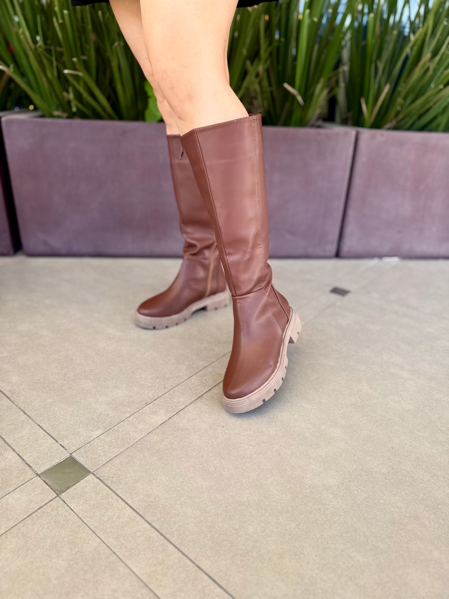 Mod. 3884 Bota de piso larga