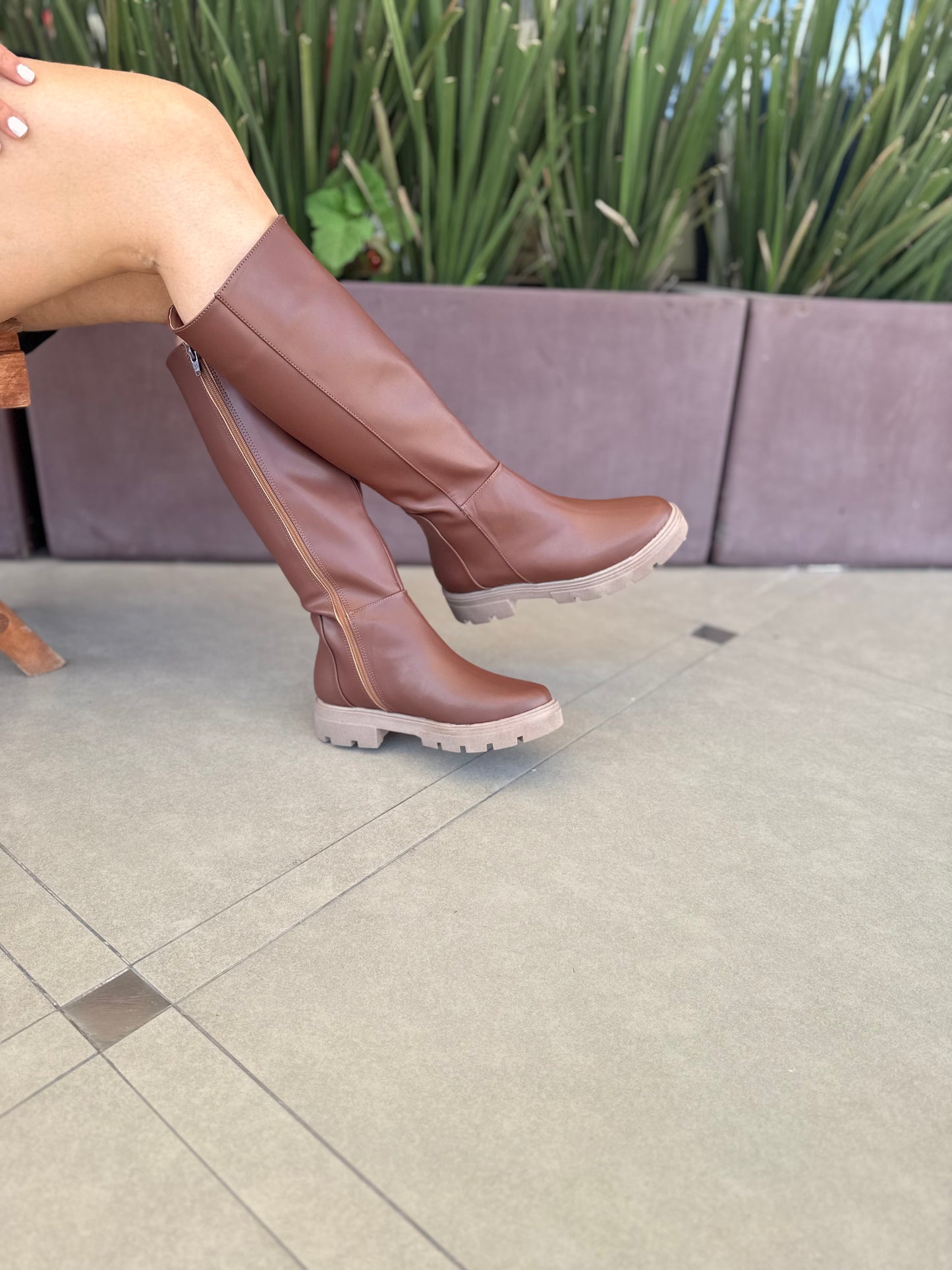 Mod. 3884 Bota de piso larga