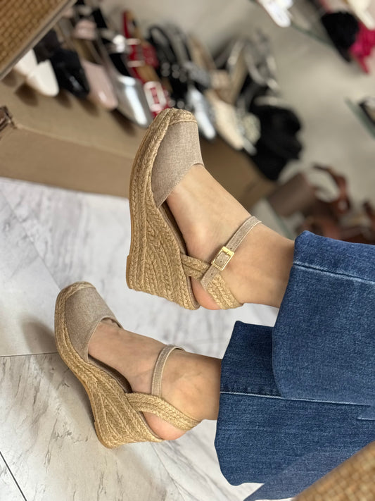 1318 alpargata cerrada de tacón