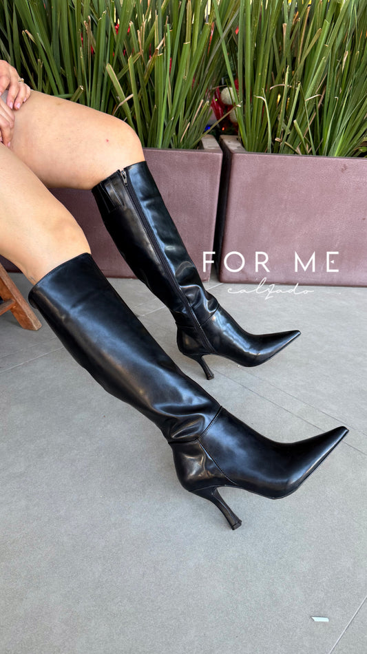 Mod. 024 Bota larga tacon de aguja