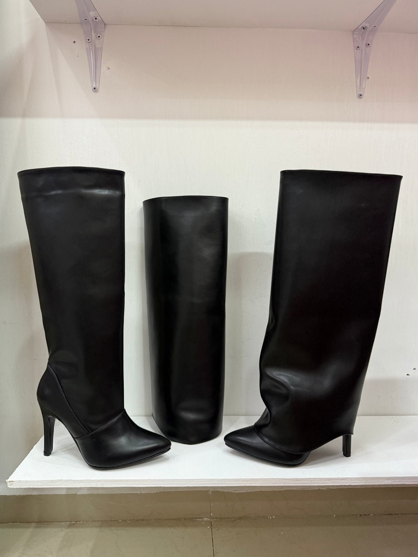 Mod. 1223 Bota larga de aguja desmontable