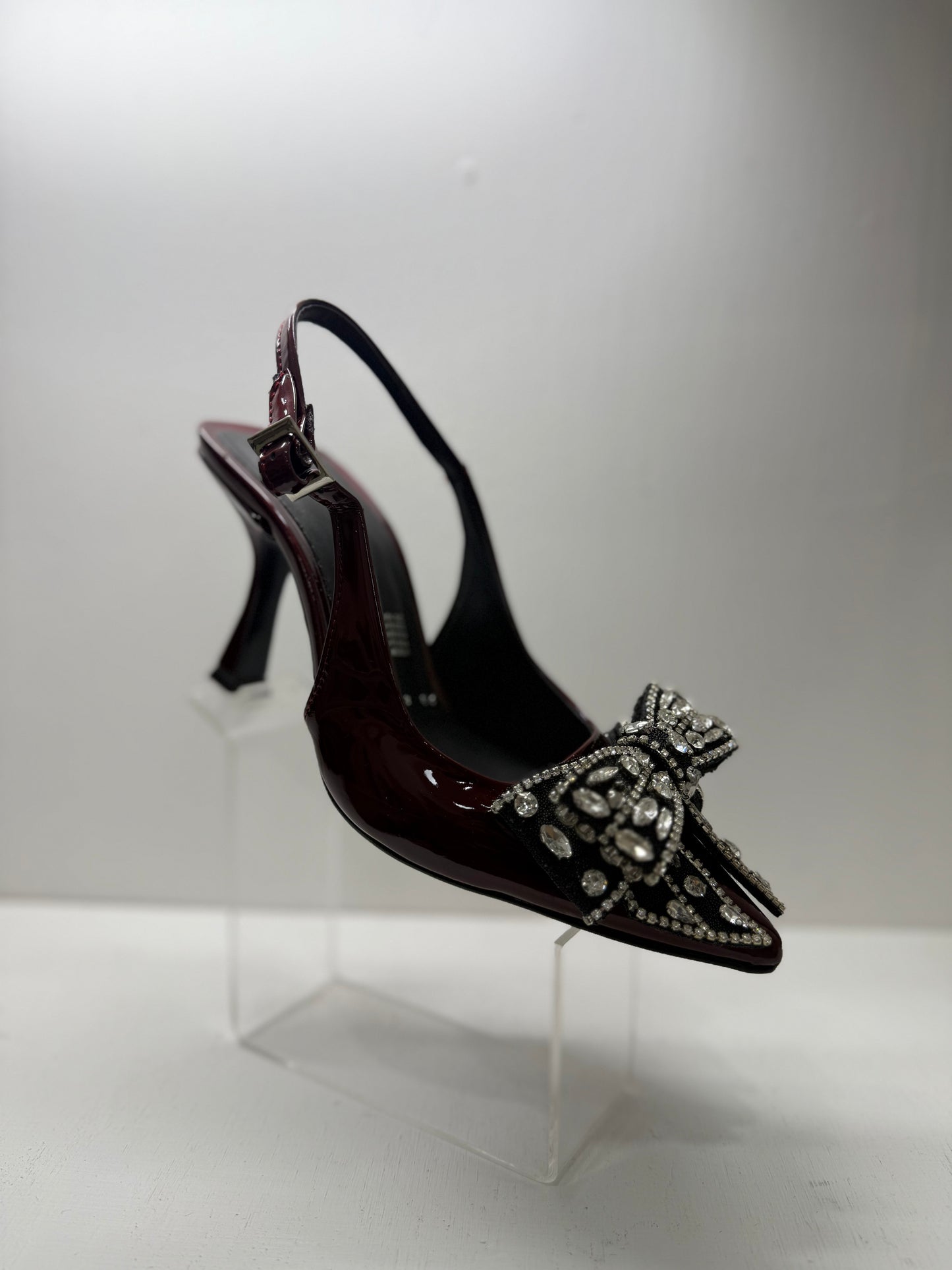 Km 85. Princesa cerrada con moño al frente